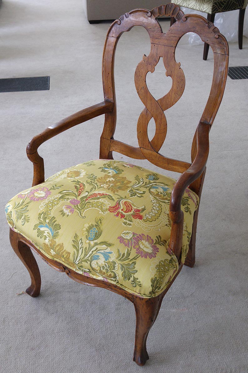Stuhl antik, Barock, restauriert