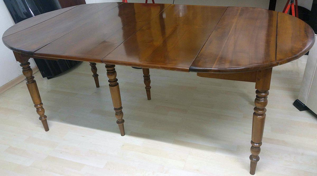 Antiker Tisch, restauriert